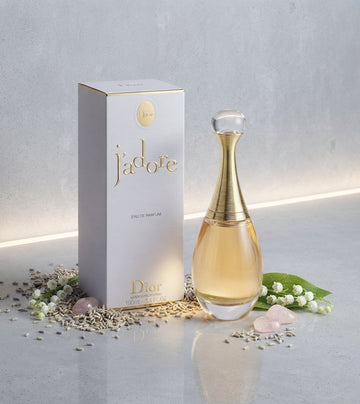 DIOR J'adore Eau de Parfum (100ml / 3.4 FL.OZ.)